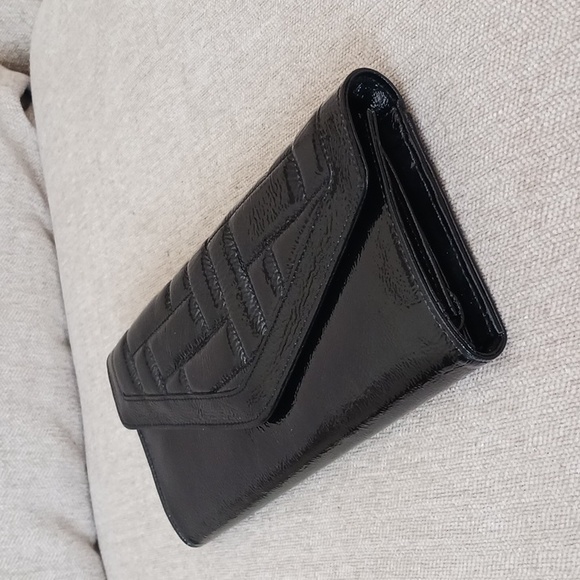 Hobo International black patent leather envelope clutch - Picture 4 of 11
